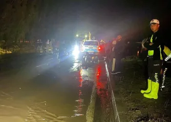 Selden kapanan Nevşehir-Aksaray karayolu trafiğe yeniden açıldı