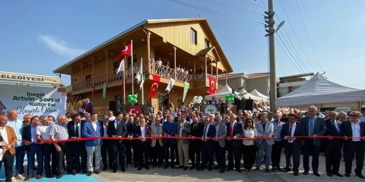 Bursa’da Şavşat kültür evi açıldı