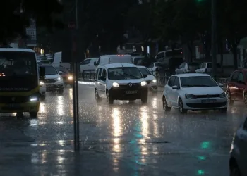 Bursa’da sağanak etkili oldu