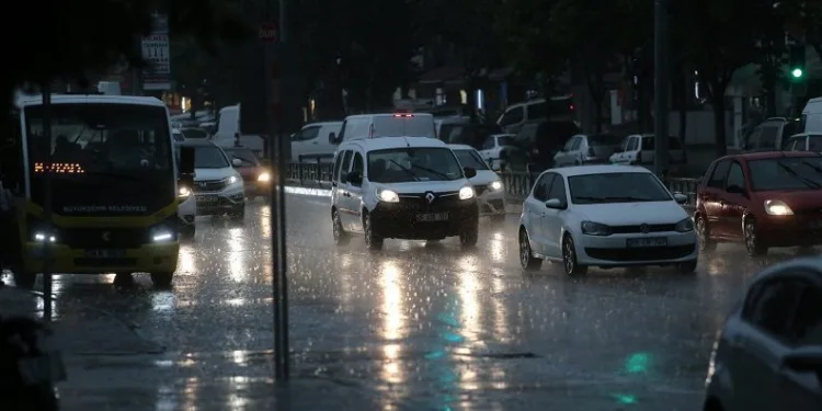 Bursa’da sağanak etkili oldu