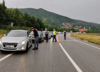 İzinsiz yürüyüş için gelenlere müsaade edilmiyor