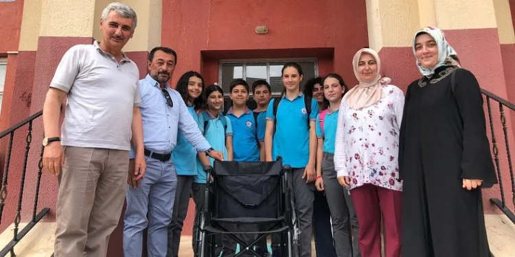 Öğrencilerden Türkiye’ye örnek olacak davranış