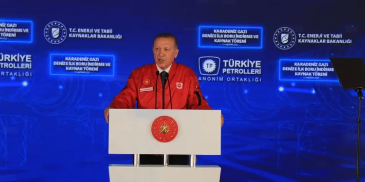 “2023 yılında bizim olan doğalgazı hanelerde kullanacağız”