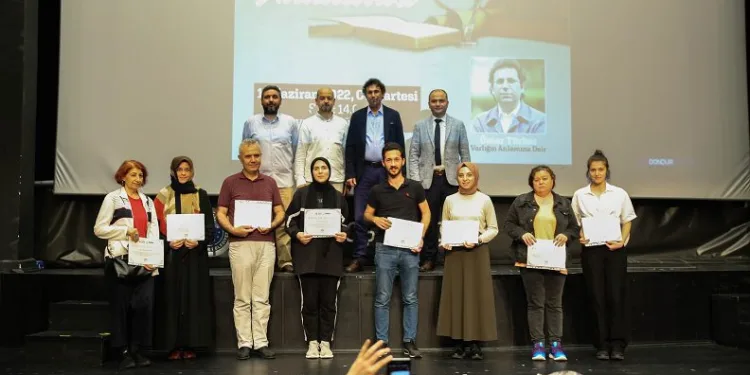 Akademilerde ‘Katılım Belgesi’ sevinci