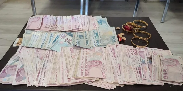 2 kardeşi dolandırılmaktan polis kurtardı