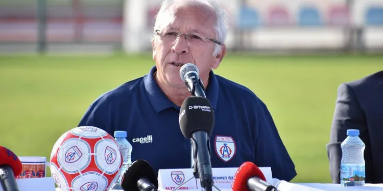 Altınordu Kulübü Başkanı Seyit Mehmet Özkan: “Bursaspor’un gençleri elit liglerde oynamaya devam etsin”