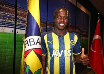 Bruma Fenerbahçe ile sözleşme imzaladı