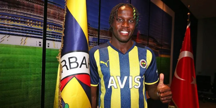 Bruma Fenerbahçe ile sözleşme imzaladı