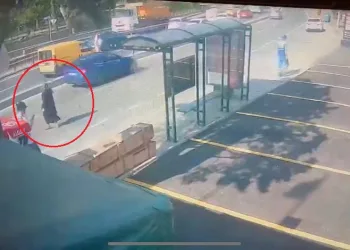 Minibüs faciası! Yaşlı kadın yaşamını yitirdi