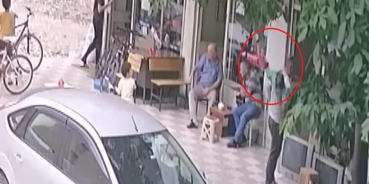 1 yaşındaki çocuk balkondan düştü