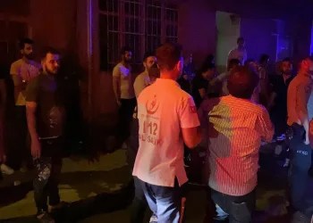 Bursa’da ev yangınına mahalleli müdahale etti