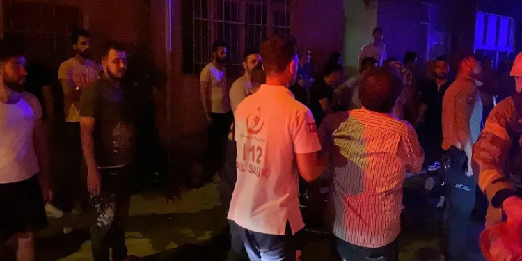 Bursa’da ev yangınına mahalleli müdahale etti