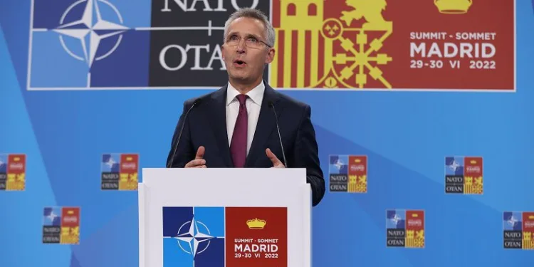İsveç ve Finlandiya’ya NATO üyeliği daveti