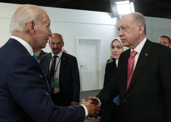 Cumhurbaşkanı Erdoğan ve Biden’den ayaküstü sohbet