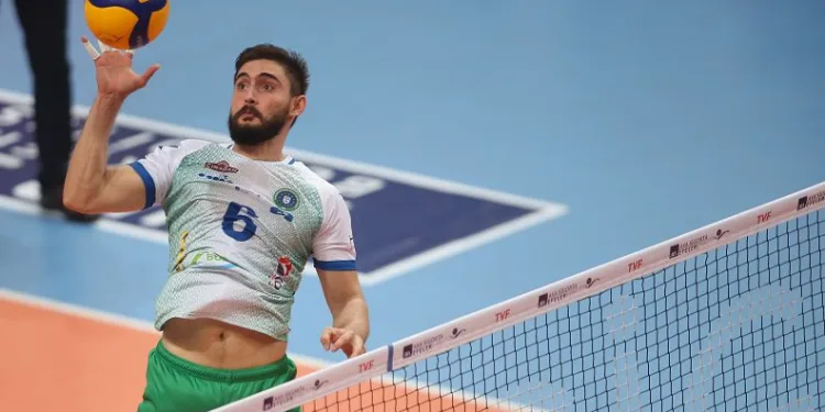 Bursa Büyükşehir Belediyespor Erkek Voleybol Takımı Fatih Cihan’ı transfer etti