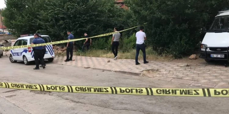 16 yaşındaki çocuk, arkadaşını silahla vurdu
