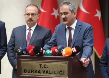Dansöz olayı sonrası Bakan Özer’den Bursa’da açıklama