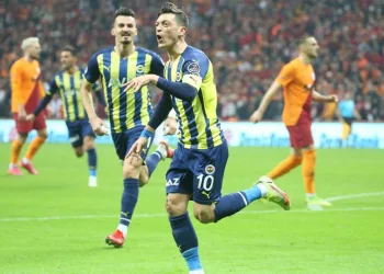 Fenerbahçe’de Mesut Özil bilmecesi