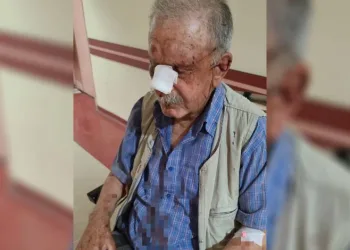 Miras dehşeti! Yaşlı çifti öldüresiye dövdüler