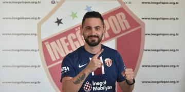 İnegölspor Ömer Faruk Ermeç’in sözleşmesini 1 yıl uzattı.