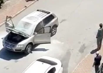 Bursa’da seyir halindeki araçta yangın