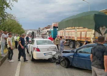 Bursa’da zincirleme kaza: 8 yaralı