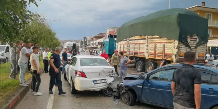 Bursa’da zincirleme kaza: 8 yaralı