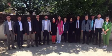 AK Parti Yenişehir’de çalınmadık kapı bırakmıyor