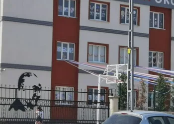 Bursa’da okulun penceresinden düştü
