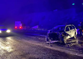 Bursa’da kamyon ile otomobil çarpıştı: 1 can kaybı