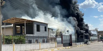 Diyarbakır’da fabrika yangını: Yaralılar var