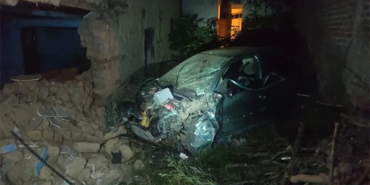 Bursa’da otomobil evin duvarına çarptı: 1 ölü