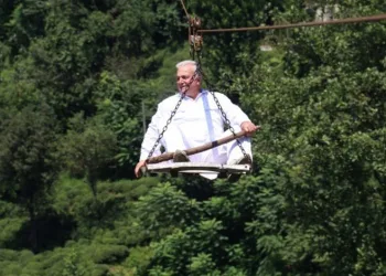Can alıyor ama yöre halkı vazgeçmiyor