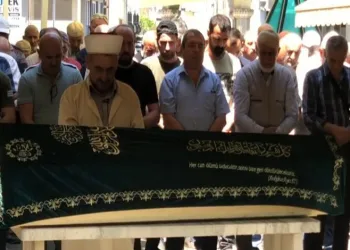 Bursa’daki aile faciasında baba oğul toprağa verildi