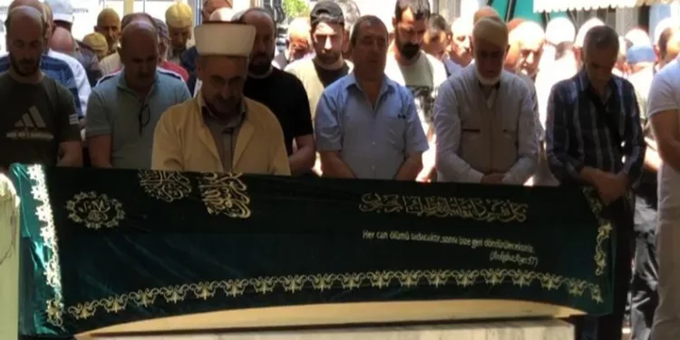 Bursa’daki aile faciasında baba oğul toprağa verildi