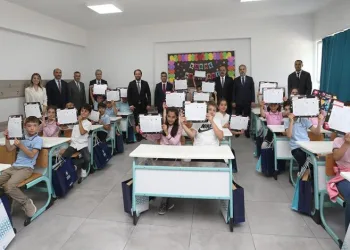 Bursa’da okullarda karne coşkusu