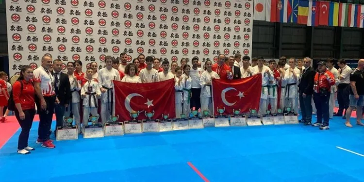 Avrupa’da Bursa Yıldırım rüzgarı