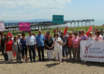 Bursa’da  CHP’li kadınlar İznik Gölü için toplandı