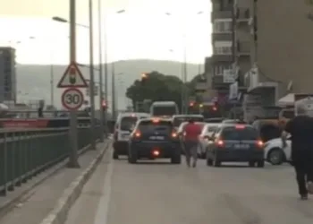 Bursa’da yol verme kavgası karakolda bitti
