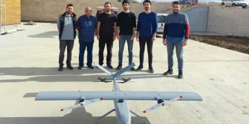 Motor ve kanatları yer değiştirebilen İHA yaptılar