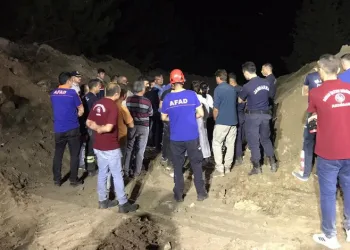 Göçük altında kalan 2 işçi hayatını kaybetti