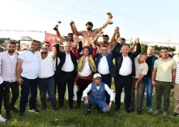 Bursalı yağlı güreşçilerden 10 madalya