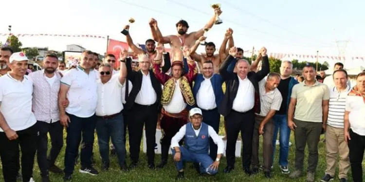 Bursalı yağlı güreşçilerden 10 madalya