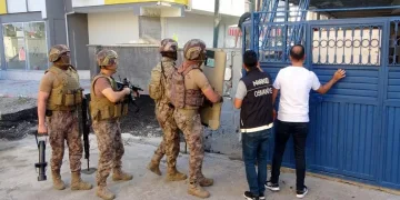 Zehir tacirlerine şafak baskını