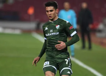 Bursaspor’un en değerlisi Tuğbey Akgün