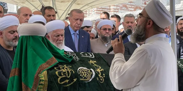 Mahmut Ustaosmanoğlu son yolculuğuna uğurlanıyor