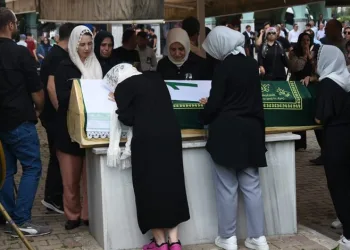 Arif Cez Bursa’da son yolculuğuna uğurlandı
