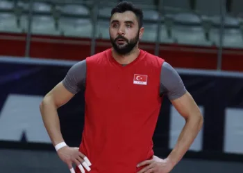 Bursa Büyükşehir Belediyespor Metin Toy’u transfer etti