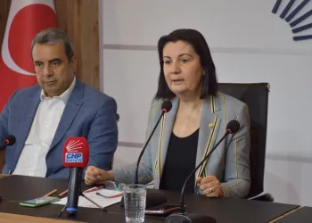 Karabıyık, YÖK iddialarını Bursa’da gündeme taşıdı