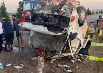 Balıkesir’de otomobil takla attı: 4 yaralı